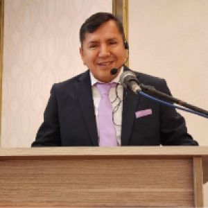 Dr. Julio Cuadros Santos