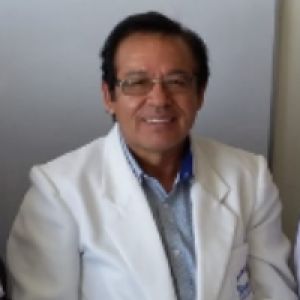 Dr. Juan Gualberto Cárdenas Moscoso - Traumatologo