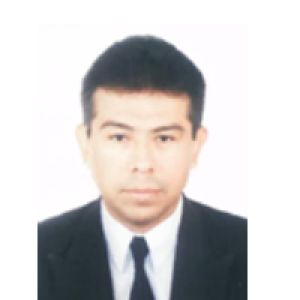 Dr. Martín Mario Valencia Flores