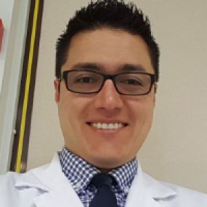 Dr. Carlo Márquez Huertas