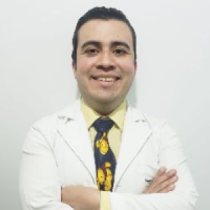 Dr. Omar Reyes - Pediatra